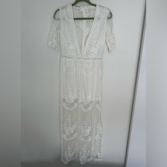 White lace romper -women’s small/medium - Picture 6 of 9